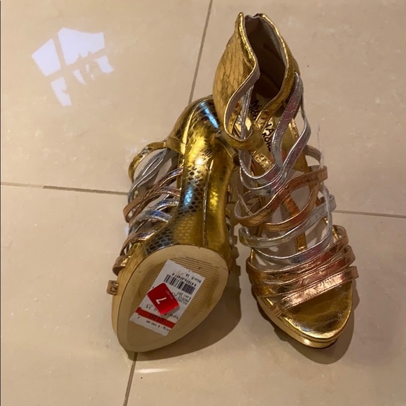 Shoes - Picture 3 of 3